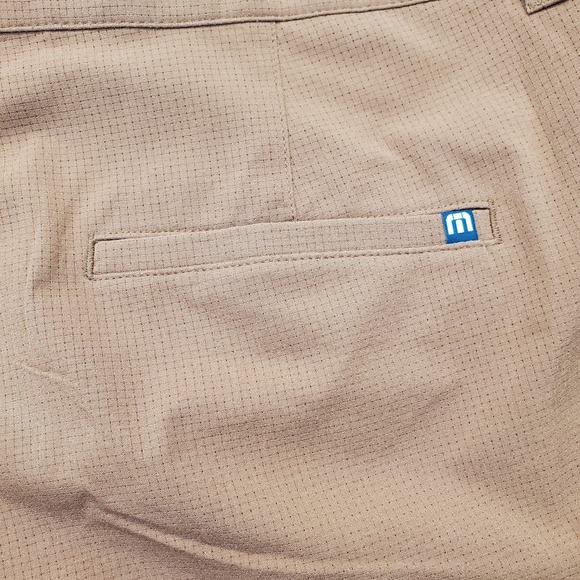 Travis Mathew Step Dance Golf Short Mens 42 Brown Performance 9" Inseam A42324 - Picture 9 of 9